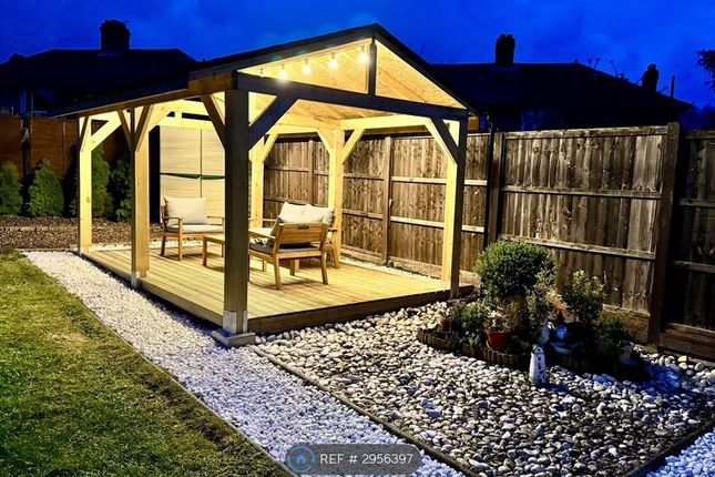 Eltham Green Road Kidbrook Village, Kidbrook Village, London photo 2