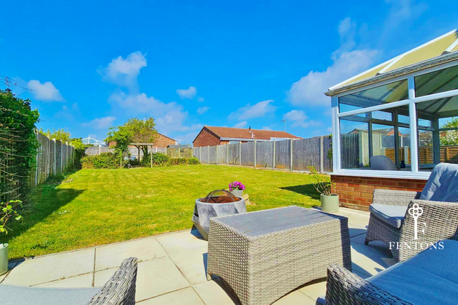 17, Chamberlain Avenue, Walton-on-the-Naze photo 2