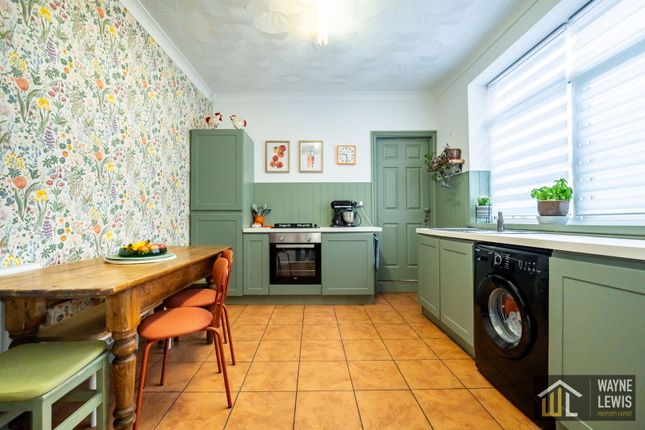 22, King Street, Abertridwr photo 4