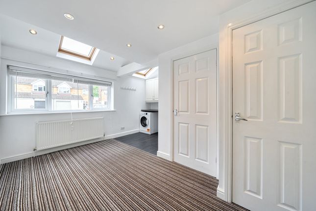 10 Fieldhead Road, Wilmslow photo 4