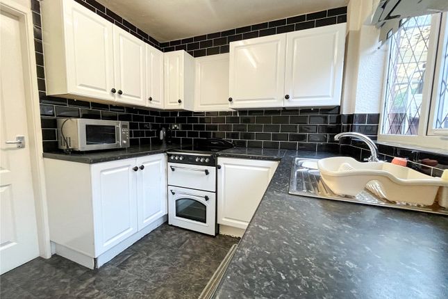 Town house for sale in Lees Street, Mossley