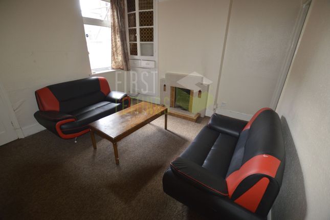 Terraced house to rent in Thurlow Road, Clarendon Park