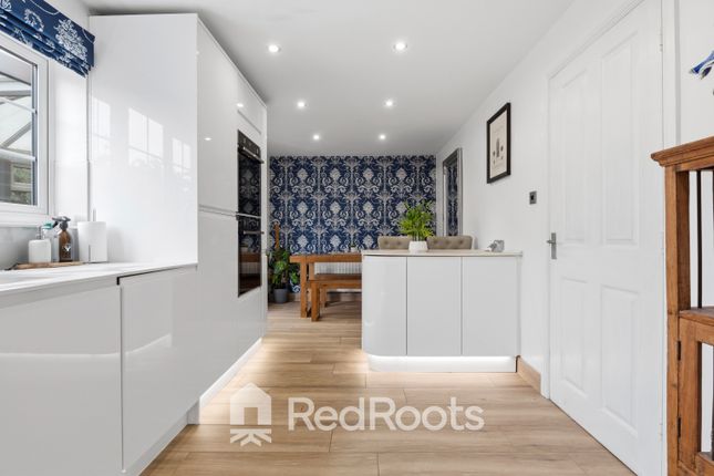 7 Troon Close, Normanton, West Yorkshire photo 4