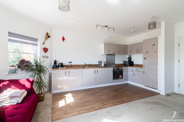 Apartment 6, Manor House, Northfield, Birmingham photo 4
