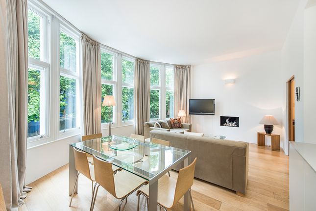 Flat for sale in Embankment Gardens, Chelsea