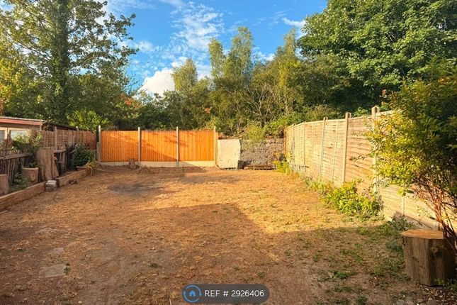 A Clarendon Road, High Wycombe photo 2