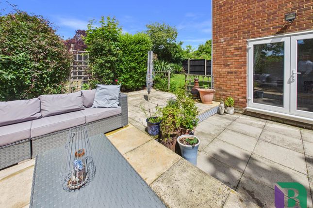 1, Vandyke Close, Milton Keynes photo 3