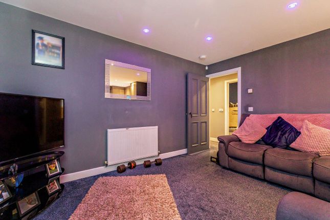 8, Moss House Court, Sheffield photo 4