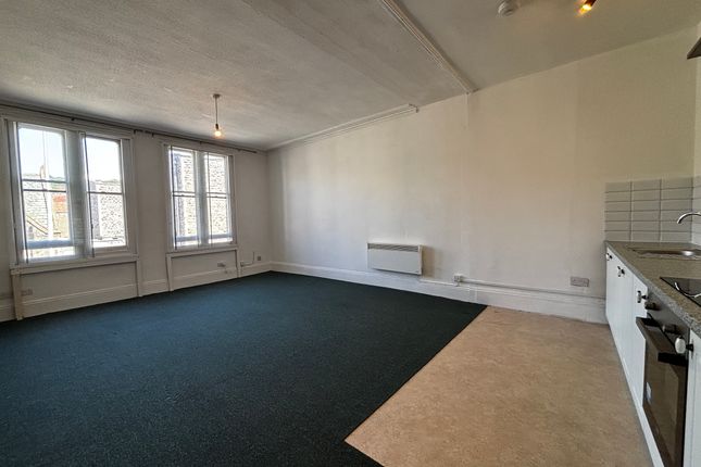 Flat 1, Weston-Super-Mare photo 3
