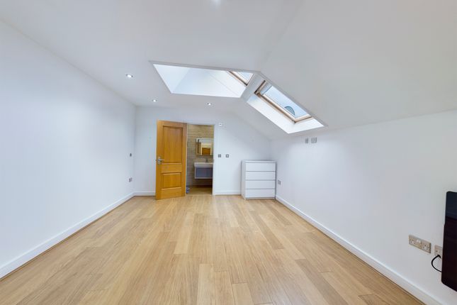 Apartment 7, Manchester photo 4