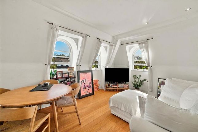 Flat 11, Oak House, 52, Holmesdale Road, Teddington photo 4