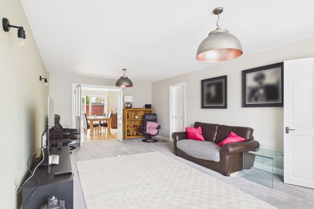 7, Sainfoin Close, Sawston photo 3