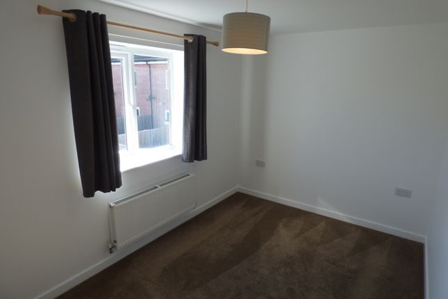 5, Cedar Close, Exeter photo 5