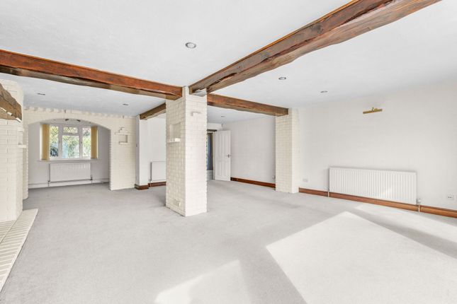 40 Wattleton Road, Beaconsfield photo 4