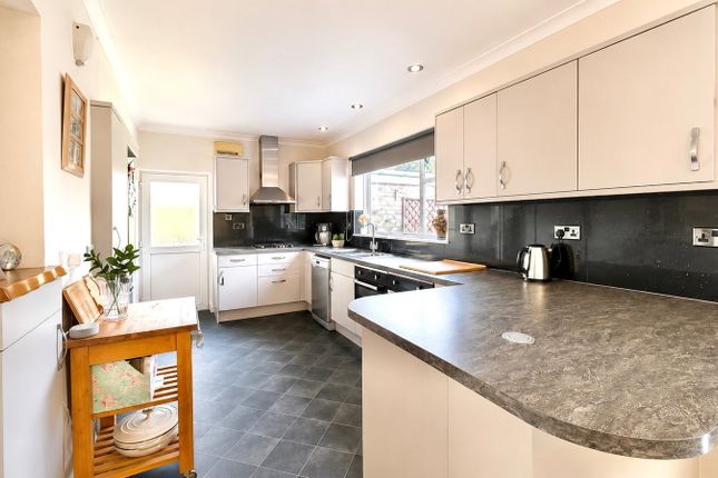 34, Barton Road, Burnham-on-sea photo 3