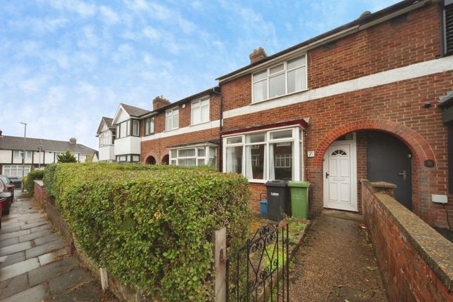2-bed terraced on Hazelwood Close, Luton, £230,000