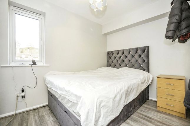 Flat 10, Branstone Court,, Linnet Way, Essex photo 4