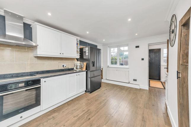 3 Poplar Close, Ware photo 4