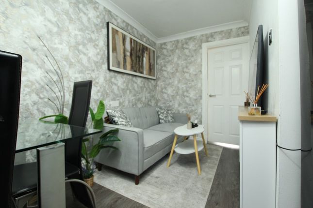 41B, Kingshill Avenue, Kenton photo 4