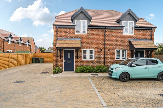2-bed semi-detached on 33 Farmer Close, Bognor Regis, £325,000