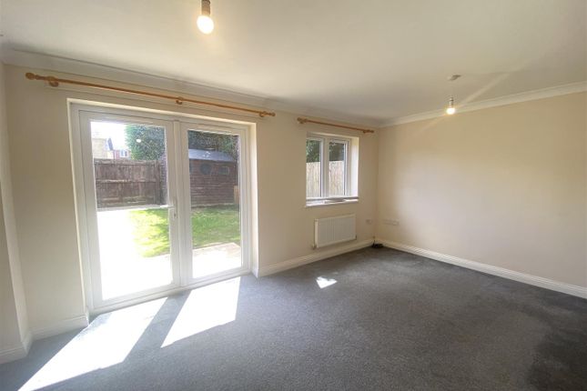 2-bed house on 29, Monarch Road, Somerset, £950/mo