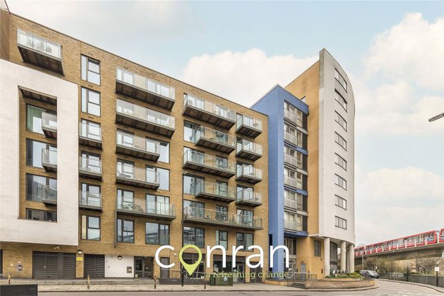 Thumbnail Flat to rent in Hudson Buildings, 1 Deals Gateway, London