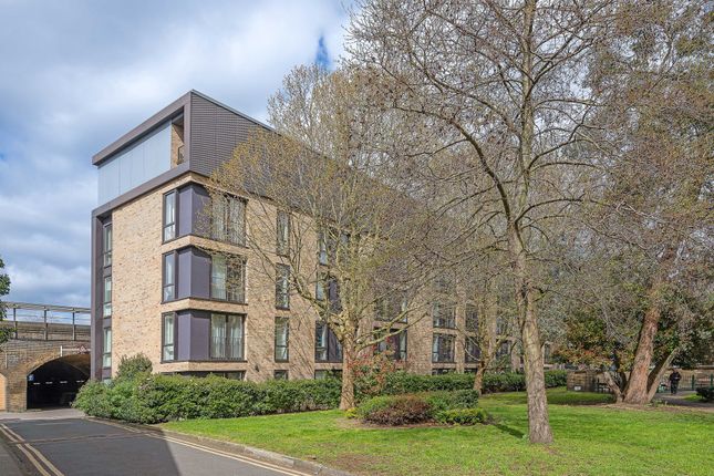Flat 12, 8 Sail Street, London photo 4