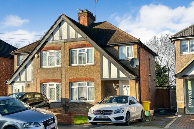 clifton-gardens-hillingdon-uxbridge-ub10-3-bedroom-semi-detached