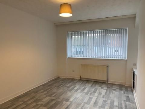 3 bed flat to rent in Cherrybank Road, Glasgow G43