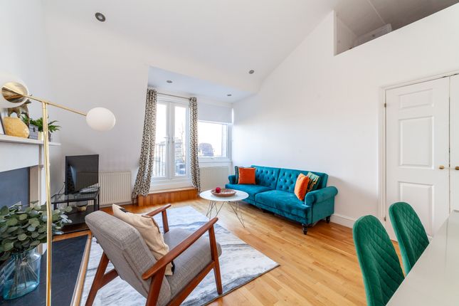 Flat to rent in Earls Ct Square, London