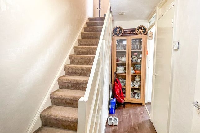 25, Tivoli Road, Hounslow photo 2