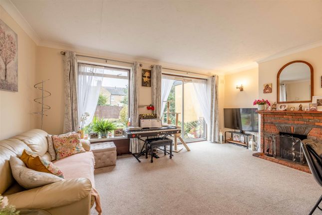 Byjia, Sheepcote Road, Eton Wick photo 3