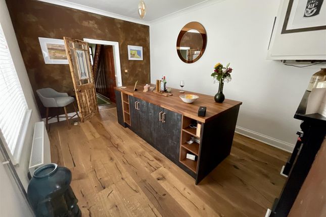 4, Walters Road, Llanelli photo 3