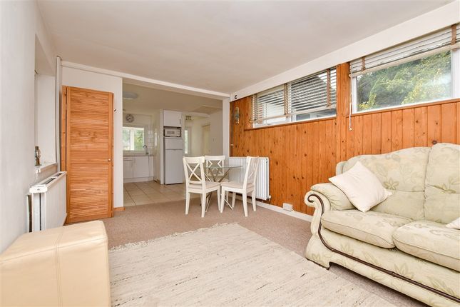 2-bed other on Laglands Close, Reigate, £462,500
