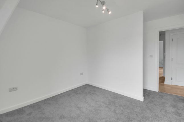 125C, High Street, Rayleigh photo 5