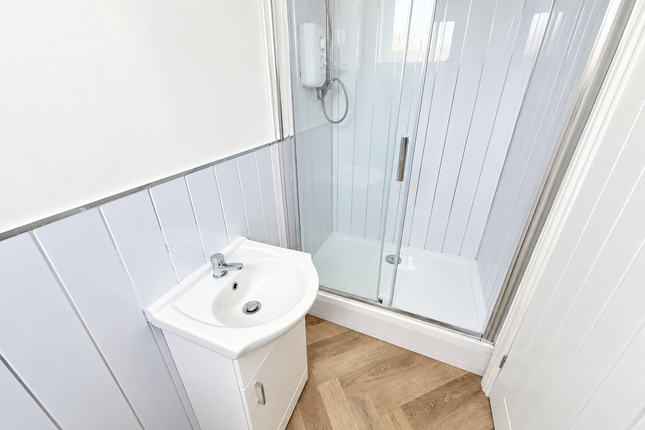 24a Dean Street, Aberdare photo 5