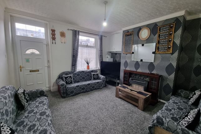 32 Bishop Street, Bradford photo 2