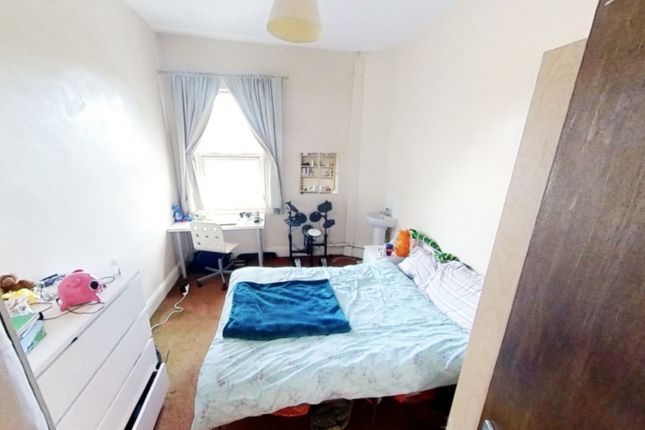 Terraced house to rent in Hanover Square, University, Leeds