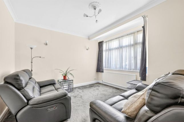 5, Inverness Drive, Hainault photo 2