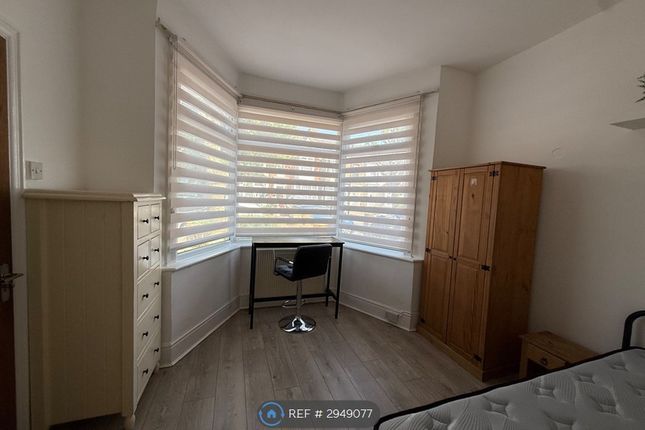 Kenwood Road, London photo 4
