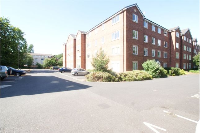 Flat to rent in Woodsome Park, Liverpool