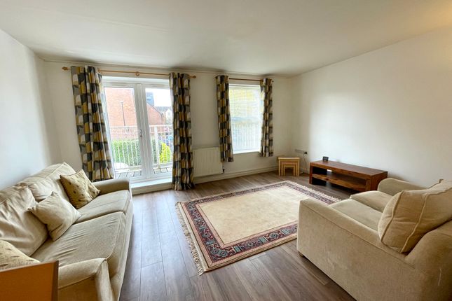 50, Coventry photo 3