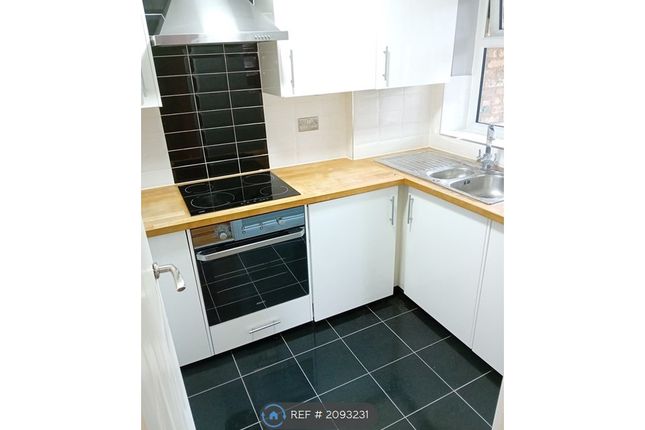 Thumbnail Flat to rent in Waverley Road, Enfield