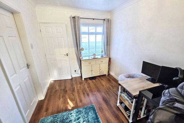 107, Chesterhill, Cramlington photo 4