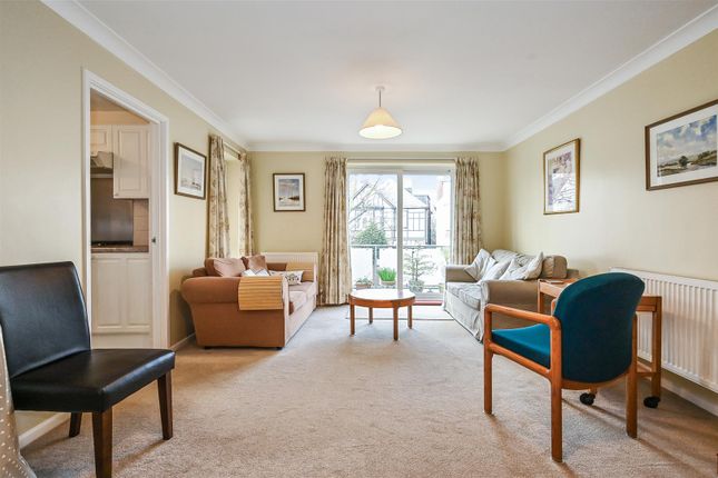 Flat for sale in Craneswater Park, Southsea