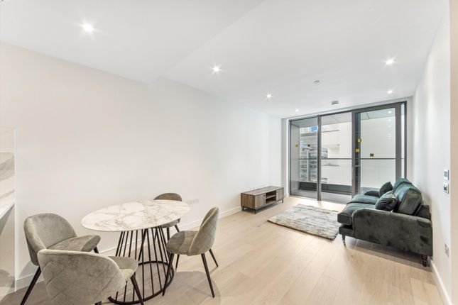 1-bed flat on 10, Park Drive, London, £3,150/mo