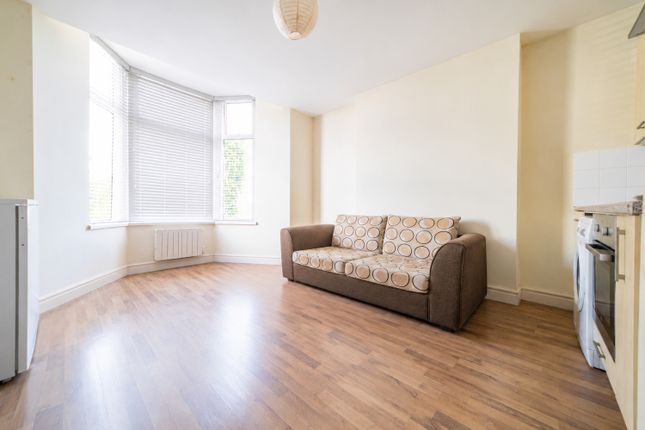40, Gordon Road, Cardiff photo 3