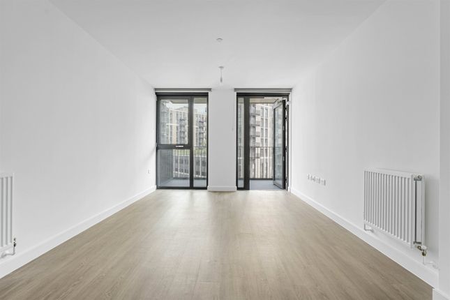 3, Flat 408, Atlantic Crescent, Wembley photo 2