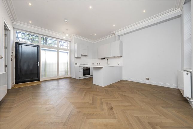 227c,, Garratt Lane, London photo 3