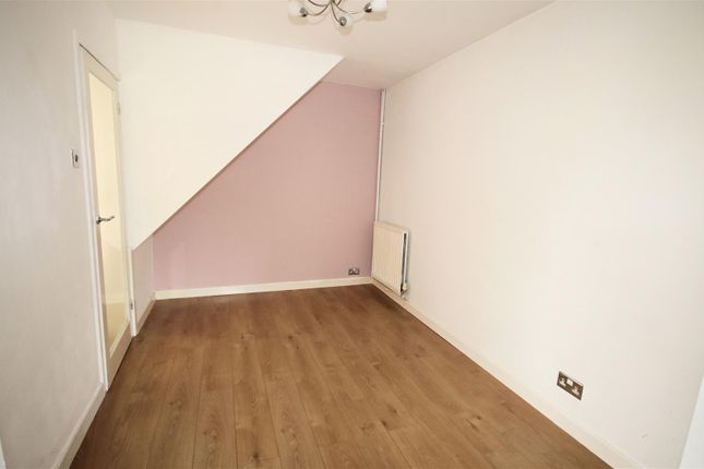 103, Runfold Avenue, Icknield Catchment, Luton photo 4